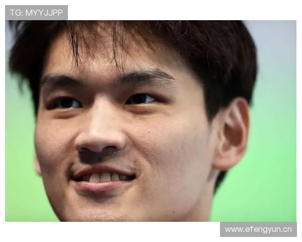 刷到徐嘉余的生活照我慌了——上午拼命游泳，晚上穿得比我老板还贵